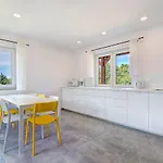 Compass House Holiday home *