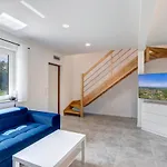 Compass House * Wiselka