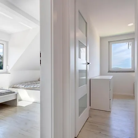 Compass House * Wiselka