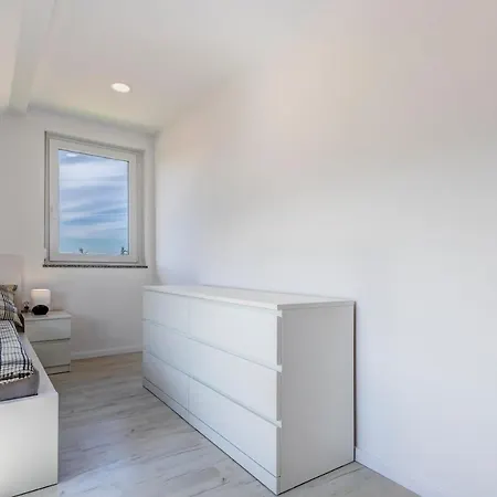 Holiday home Compass House