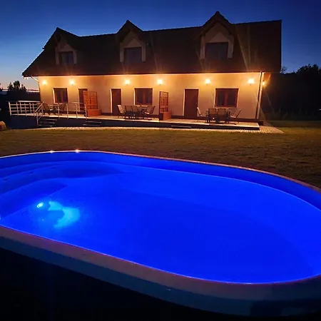 Сasa de vacaciones Compass House *