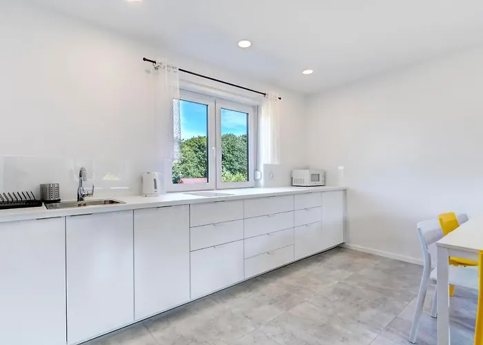 Compass House Nyaraló *