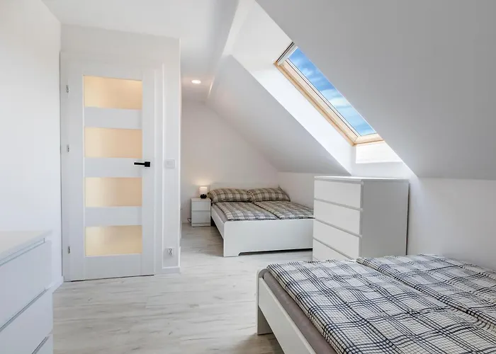 Compass House Nyaraló *