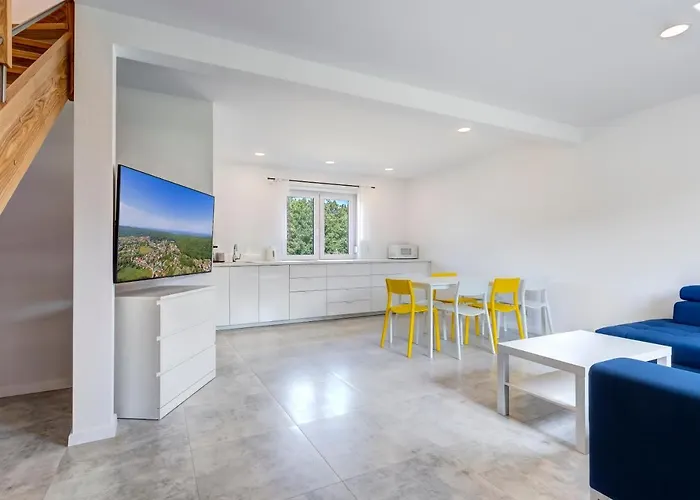 Compass House Nyaraló